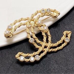 Chanel Fashion Lady Brooch